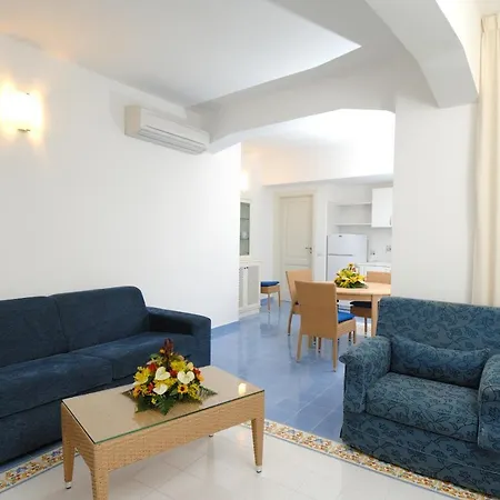 Ξενοδοχείο με διαμερίσματα Aurora