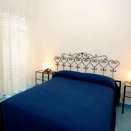 Ξενοδοχείο με διαμερίσματα Aurora