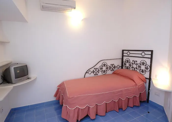 Aurora Амальфи